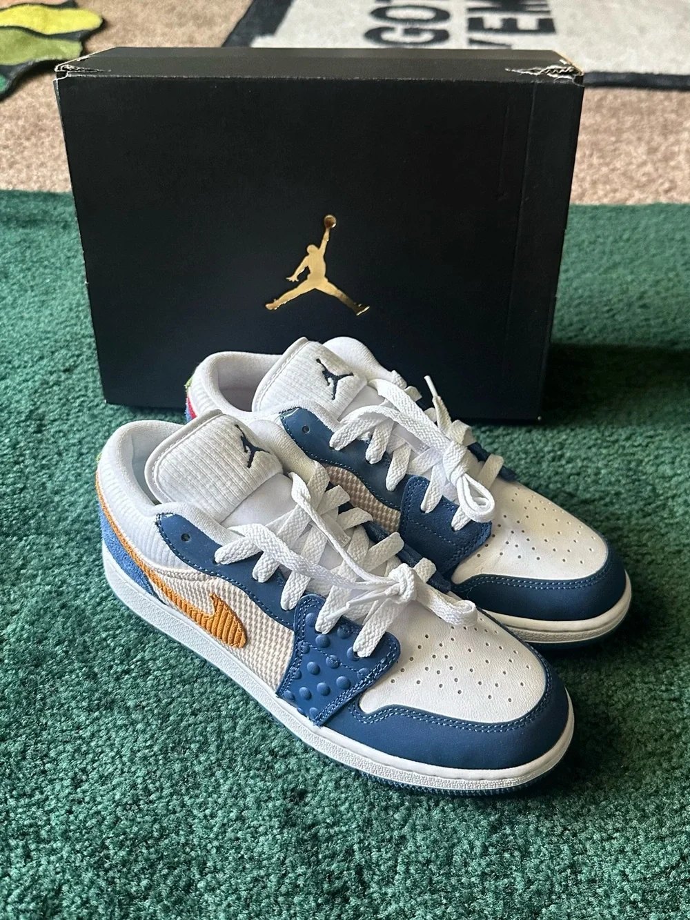 Jordan 1 Low SE Messy Room